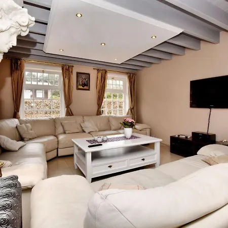 Villa Lush Villa With Swimming Pool And Sauna Petite Somme