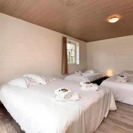Lush Villa With Swimming Pool And Sauna Villa *