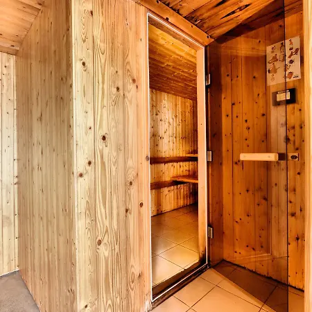 Lush Villa With Swimming Pool And Sauna * Petite Somme